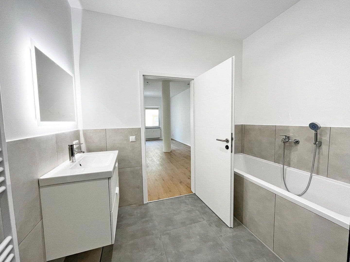 3 bedroom with open-plan kitchen flat to rent, 97 m², Ilsfeld, Baden-Württemberg 3 bedroom with open-plan kitchen flat to rent, 97 m², Ilsfeld, Baden-Württemberg