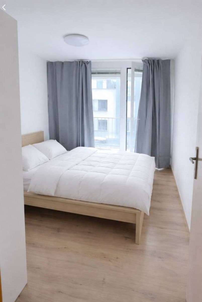 1 bedroom with open-plan kitchen flat to rent, 45 m², Zubrnická, Prague, Prague 1 bedroom with open-plan kitchen flat to rent, 45 m², Zubrnická, Prague, Prague