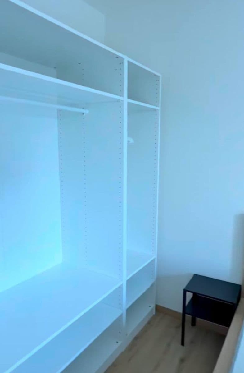 1 bedroom with open-plan kitchen flat to rent, 45 m², Zubrnická, Prague, Prague 1 bedroom with open-plan kitchen flat to rent, 45 m², Zubrnická, Prague, Prague