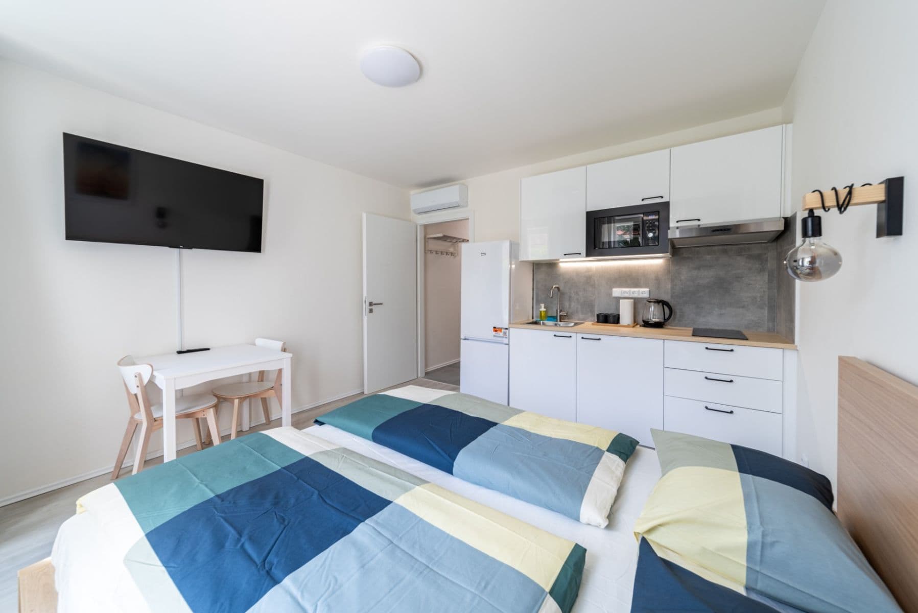 Studio flat to rent, 29 m², Bořivojova, Prague, Prague Studio flat to rent, 29 m², Bořivojova, Prague, Prague