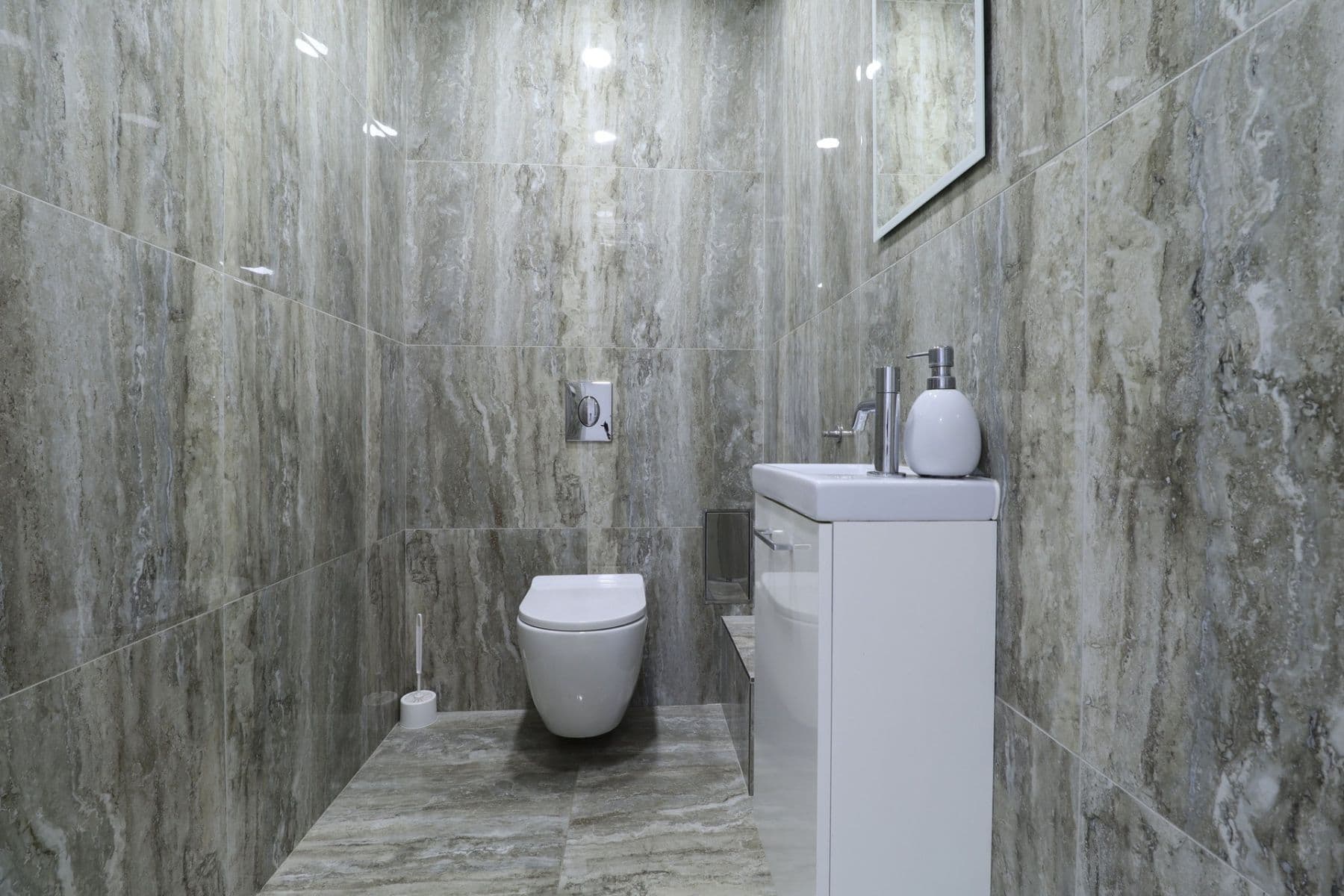 2 bedroom with open-plan kitchen flat to rent, 75 m², Hyacintová, Prague, Prague 2 bedroom with open-plan kitchen flat to rent, 75 m², Hyacintová, Prague, Prague