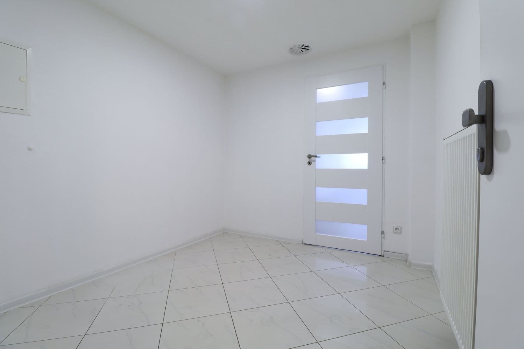 2 bedroom with open-plan kitchen flat to rent, 75 m², Hyacintová, Prague, Prague 2 bedroom with open-plan kitchen flat to rent, 75 m², Hyacintová, Prague, Prague