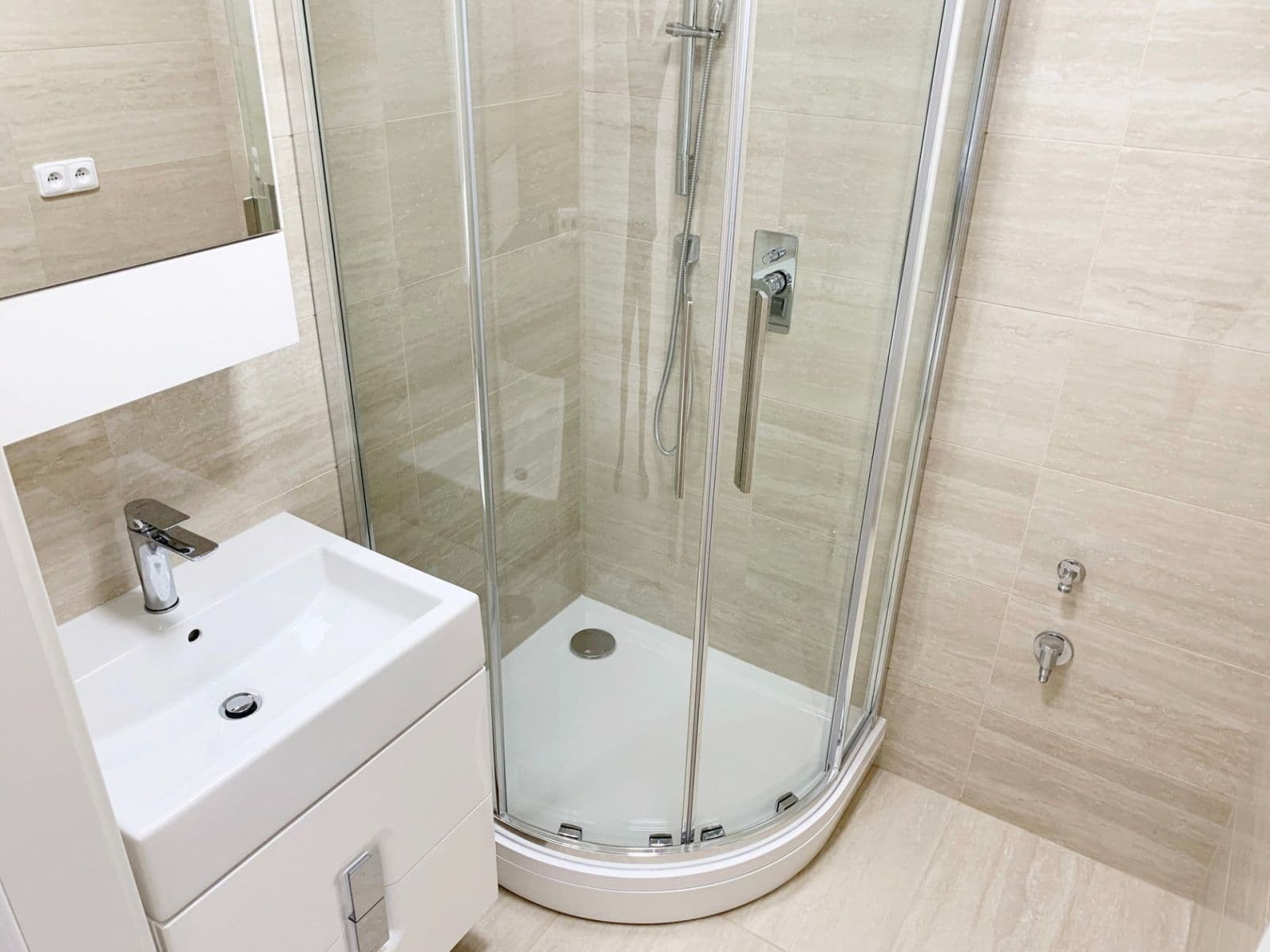 1 bedroom with open-plan kitchen flat to rent, 60 m², Ke Strašnické, Prague, Prague 1 bedroom with open-plan kitchen flat to rent, 60 m², Ke Strašnické, Prague, Prague