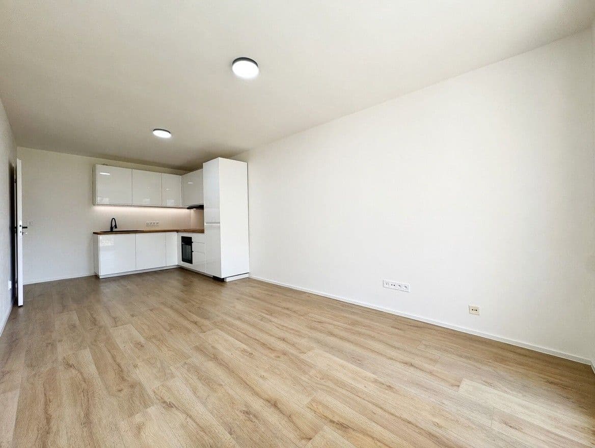 3 bedroom with open-plan kitchen flat for sale, 77 m², Bezručova, Mělník, Středočeský Region 3 bedroom with open-plan kitchen flat for sale, 77 m², Bezručova, Mělník, Středočeský Region