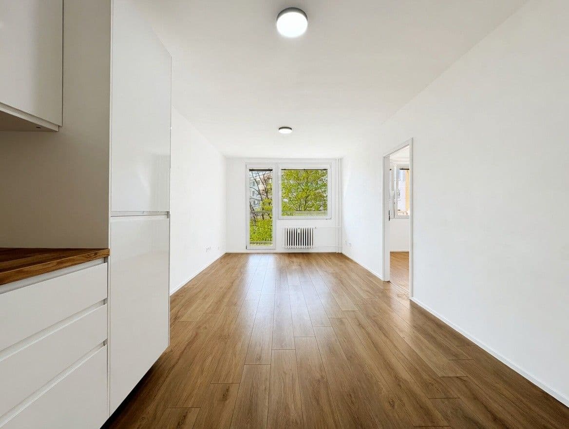 3 bedroom with open-plan kitchen flat for sale, 77 m², Bezručova, Mělník, Středočeský Region 3 bedroom with open-plan kitchen flat for sale, 77 m², Bezručova, Mělník, Středočeský Region