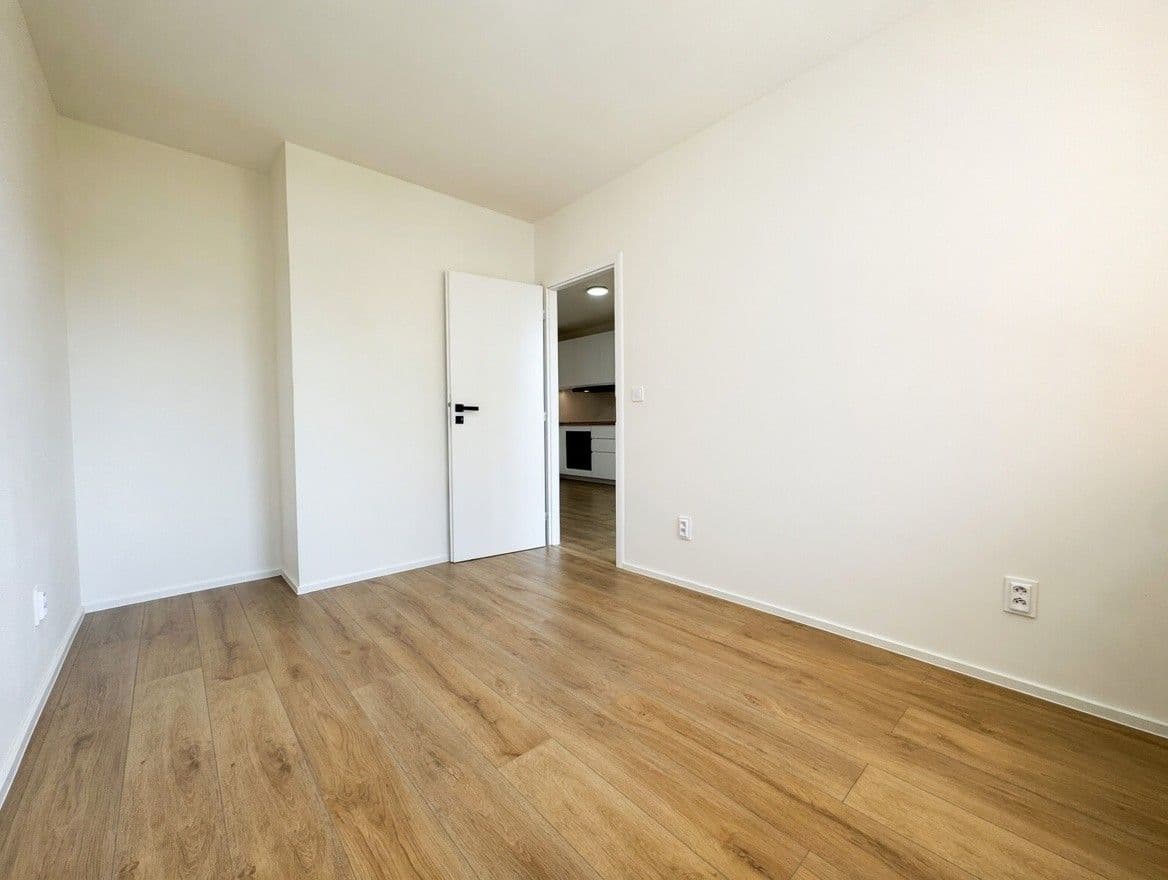 3 bedroom with open-plan kitchen flat for sale, 77 m², Bezručova, Mělník, Středočeský Region 3 bedroom with open-plan kitchen flat for sale, 77 m², Bezručova, Mělník, Středočeský Region