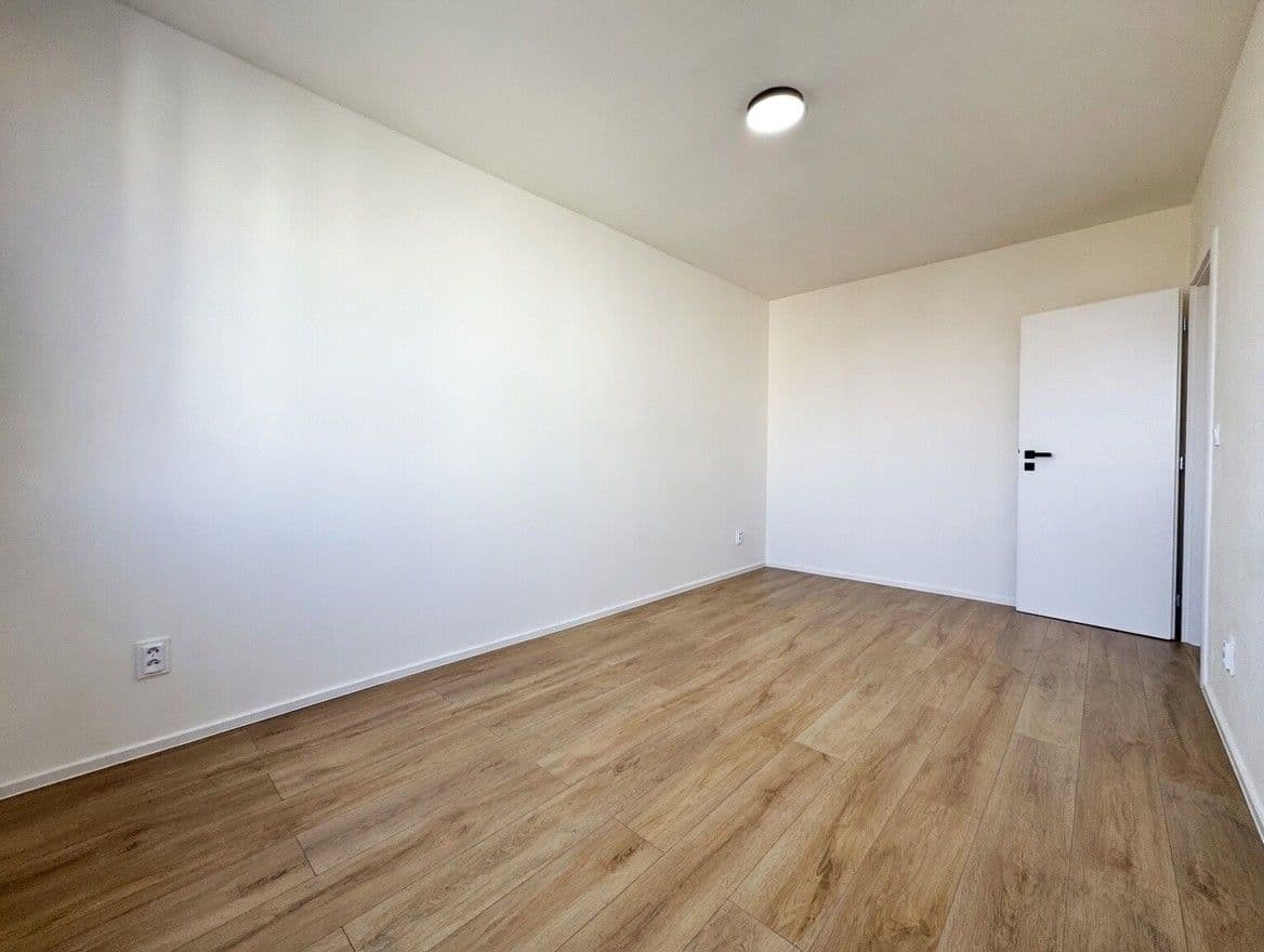 3 bedroom with open-plan kitchen flat for sale, 77 m², Bezručova, Mělník, Středočeský Region 3 bedroom with open-plan kitchen flat for sale, 77 m², Bezručova, Mělník, Středočeský Region