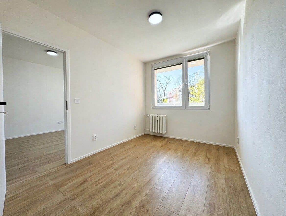 3 bedroom with open-plan kitchen flat for sale, 77 m², Bezručova, Mělník, Středočeský Region 3 bedroom with open-plan kitchen flat for sale, 77 m², Bezručova, Mělník, Středočeský Region