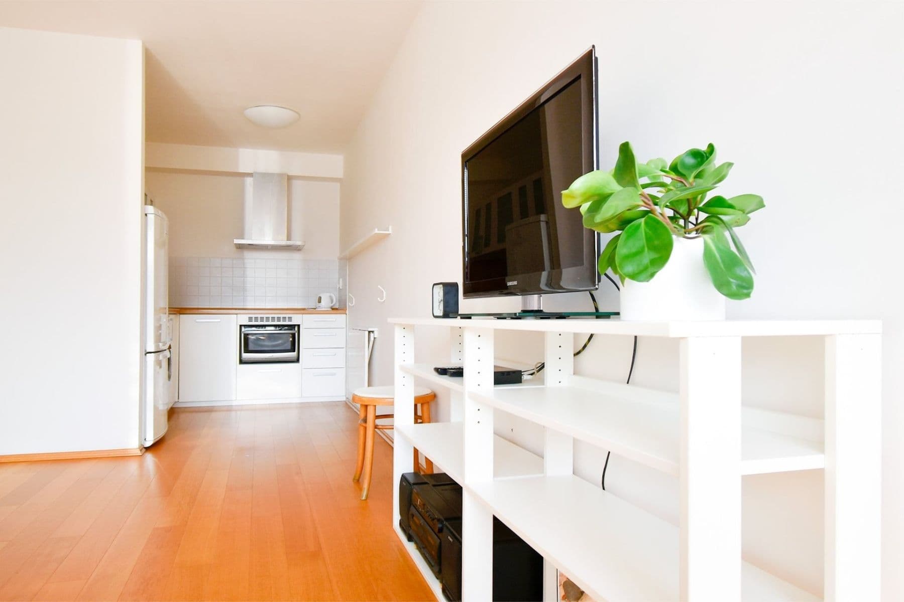 1 bedroom with open-plan kitchen flat to rent, 45 m², Petýrkova, Prague, Prague 1 bedroom with open-plan kitchen flat to rent, 45 m², Petýrkova, Prague, Prague