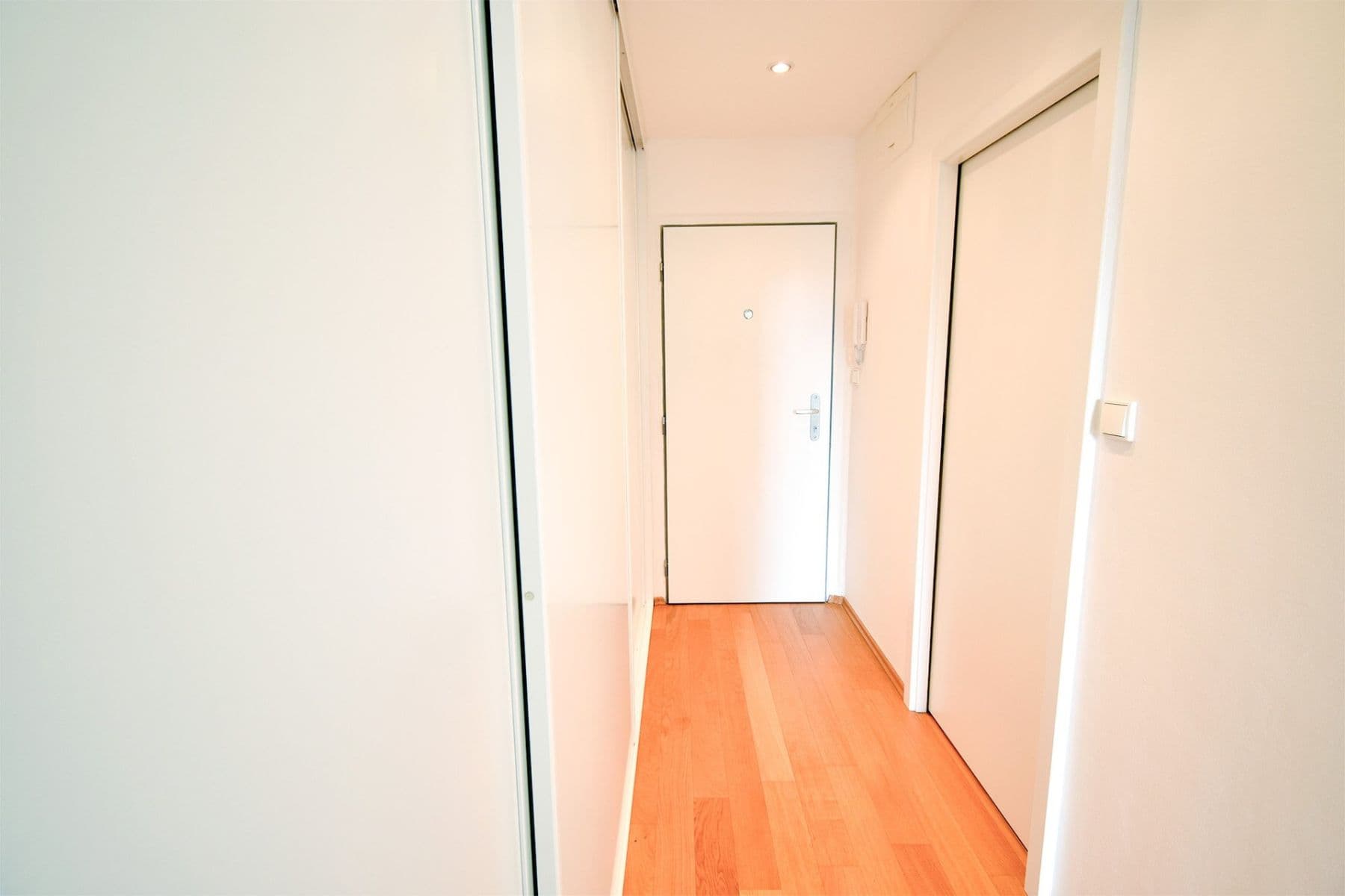 1 bedroom with open-plan kitchen flat to rent, 45 m², Petýrkova, Prague, Prague 1 bedroom with open-plan kitchen flat to rent, 45 m², Petýrkova, Prague, Prague