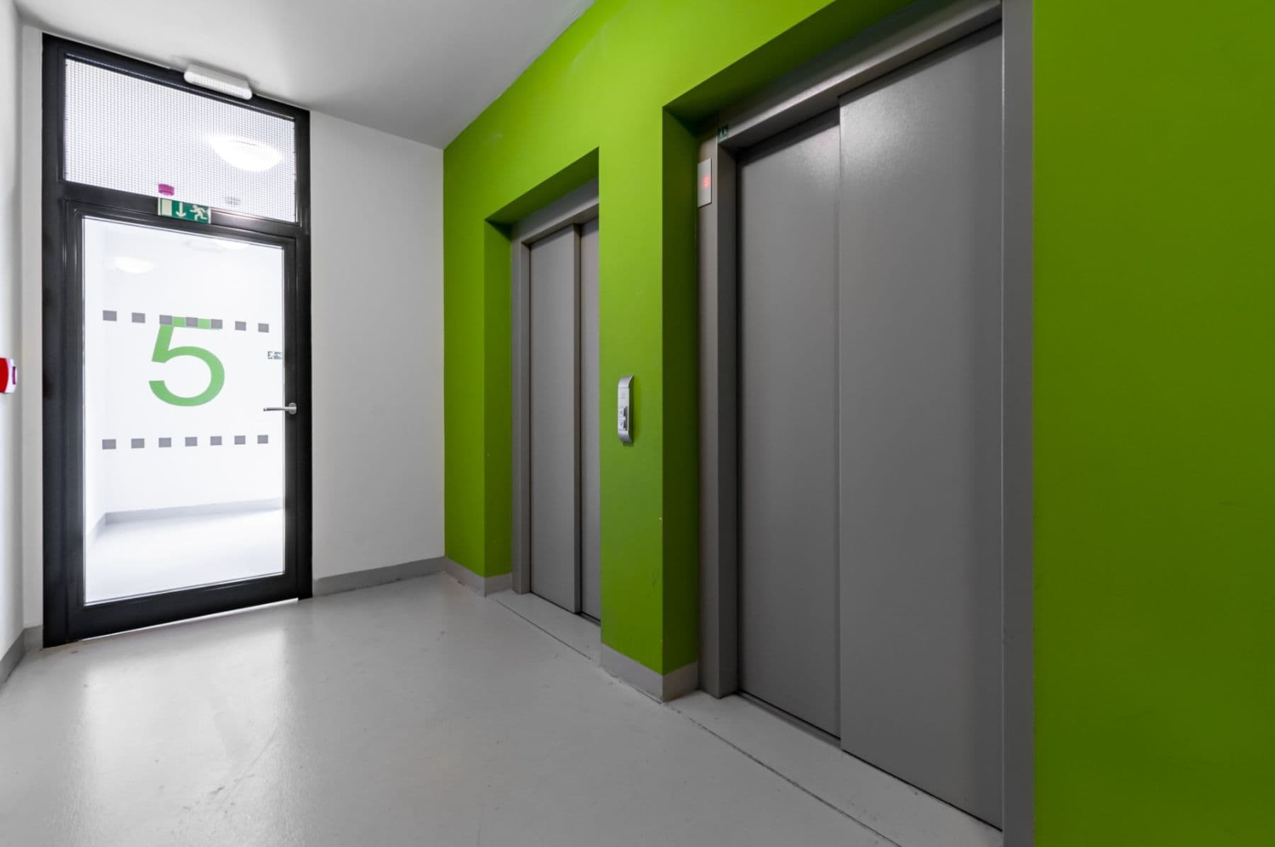 1 bedroom with open-plan kitchen flat to rent, 55 m², Počernická, Prague, Prague 1 bedroom with open-plan kitchen flat to rent, 55 m², Počernická, Prague, Prague