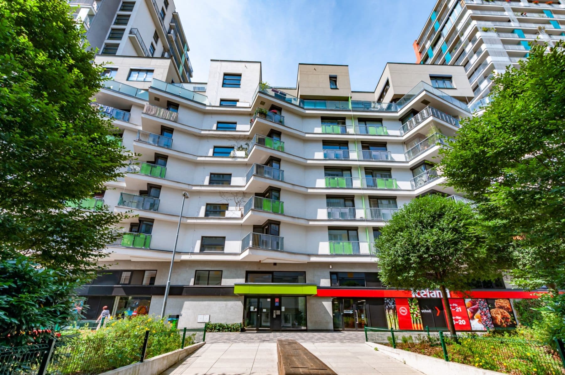 1 bedroom with open-plan kitchen flat to rent, 55 m², Počernická, Prague, Prague 1 bedroom with open-plan kitchen flat to rent, 55 m², Počernická, Prague, Prague