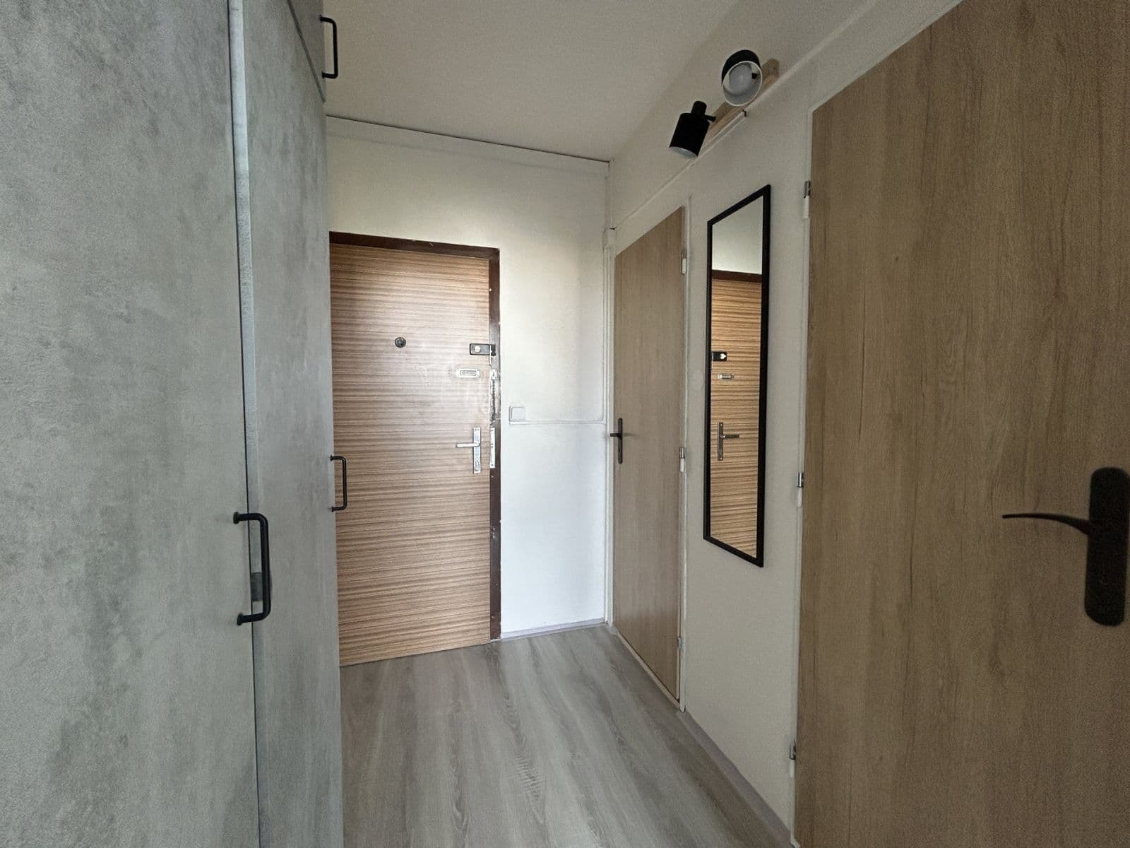 Studio flat to rent, 34 m², Křivenická, Prague, Prague Studio flat to rent, 34 m², Křivenická, Prague, Prague