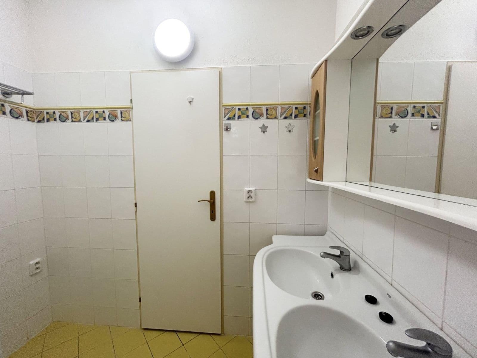 3 bedroom flat to rent, 84 m², Roháčova, Český Brod, Středočeský Region 3 bedroom flat to rent, 84 m², Roháčova, Český Brod, Středočeský Region