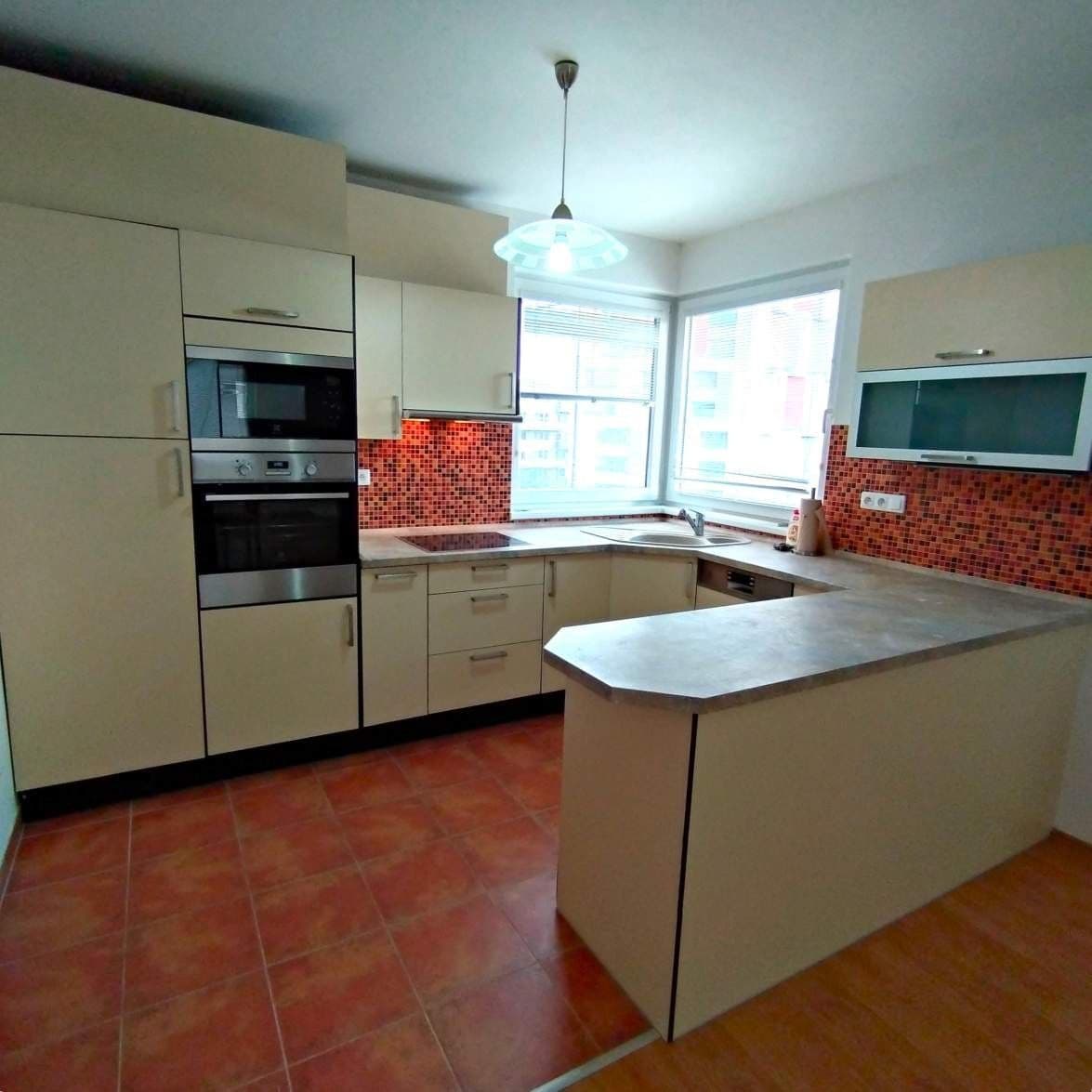 1 bedroom with open-plan kitchen flat to rent, 58 m², Hornoměcholupská, Prague, Prague 1 bedroom with open-plan kitchen flat to rent, 58 m², Hornoměcholupská, Prague, Prague