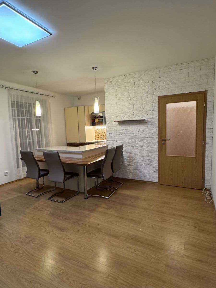 1 bedroom with open-plan kitchen flat to rent, 52 m², U Ctěnického Potoka, Přezletice, Středočeský Region 1 bedroom with open-plan kitchen flat to rent, 52 m², U Ctěnického Potoka, Přezletice, Středočeský Region