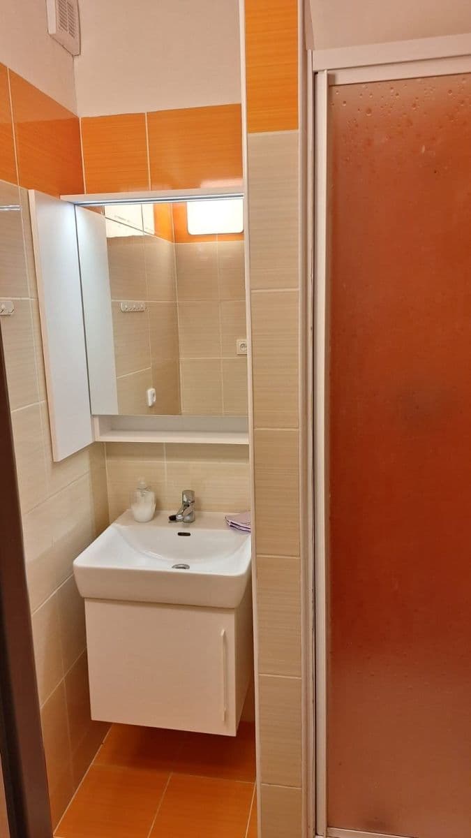 2 bedroom flat to rent, 50 m², Družstevní, Velké Meziříčí, Vysočina Region 2 bedroom flat to rent, 50 m², Družstevní, Velké Meziříčí, Vysočina Region