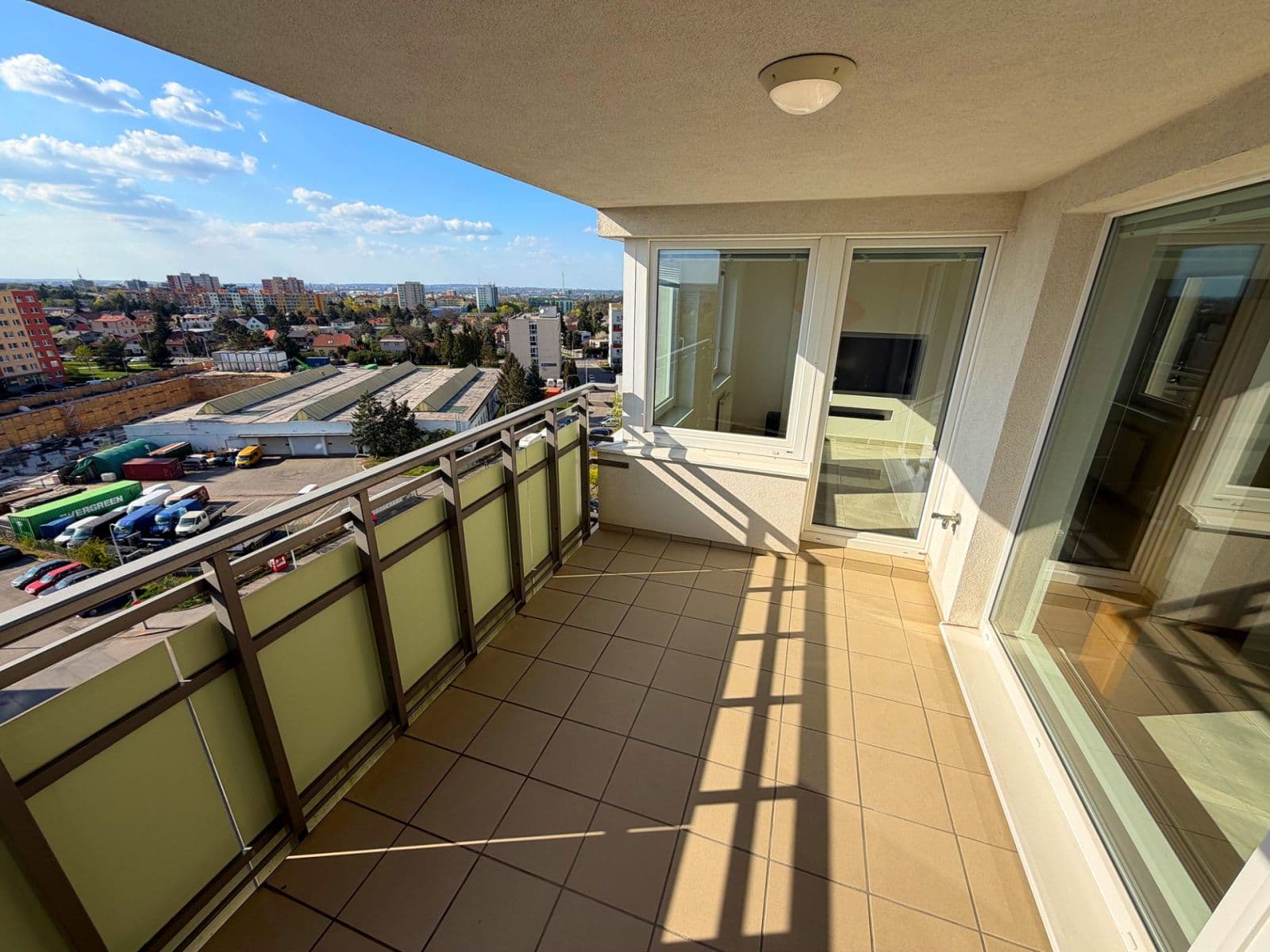 2 bedroom with open-plan kitchen flat to rent, 69 m², Hornoměcholupská, Prague, Prague 2 bedroom with open-plan kitchen flat to rent, 69 m², Hornoměcholupská, Prague, Prague