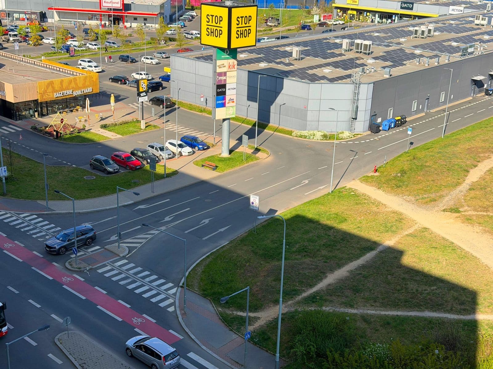 2 bedroom with open-plan kitchen flat to rent, 69 m², Hornoměcholupská, Prague, Prague 2 bedroom with open-plan kitchen flat to rent, 69 m², Hornoměcholupská, Prague, Prague