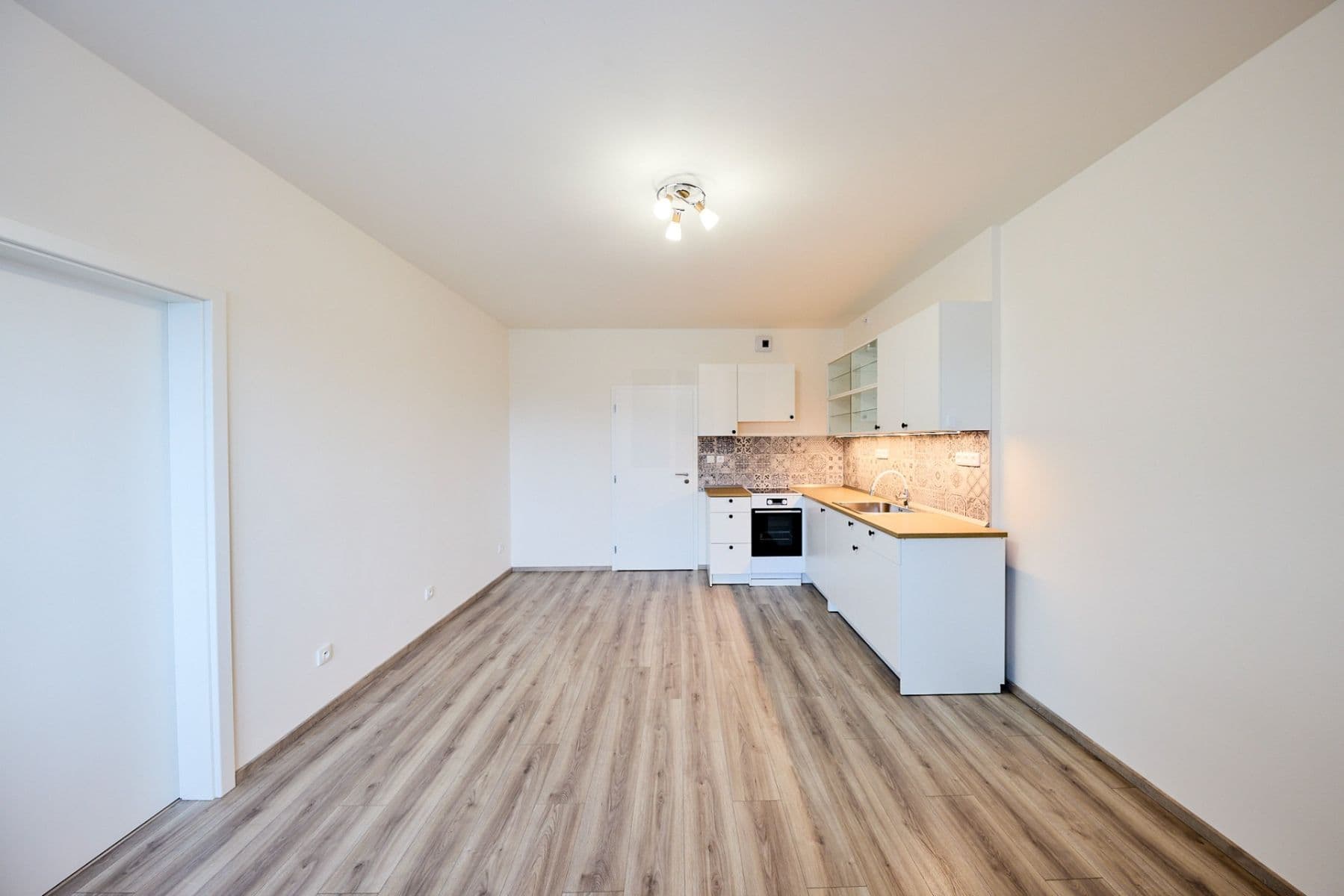 1 bedroom with open-plan kitchen flat to rent, 53 m², S. K. Neumanna, Kralupy nad Vltavou, Středočeský Region 1 bedroom with open-plan kitchen flat to rent, 53 m², S. K. Neumanna, Kralupy nad Vltavou, Středočeský Region