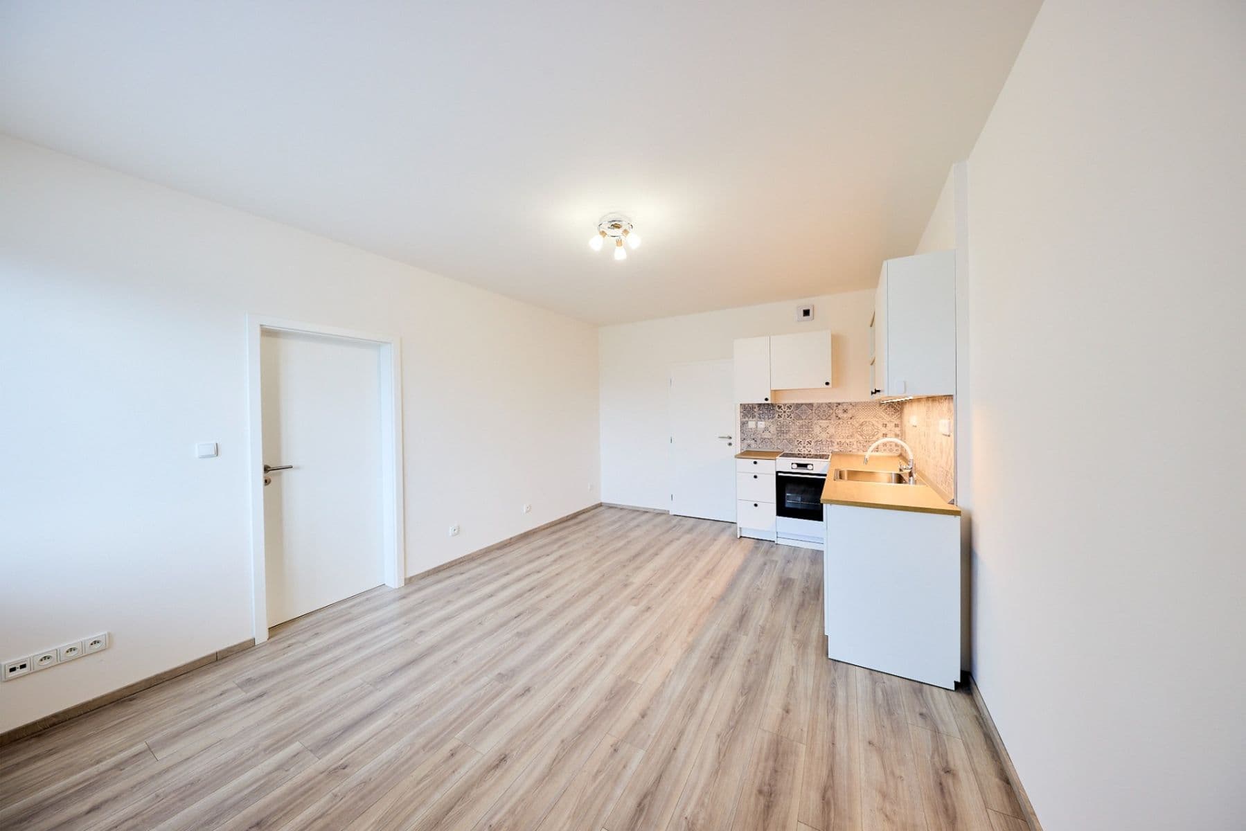 1 bedroom with open-plan kitchen flat to rent, 53 m², S. K. Neumanna, Kralupy nad Vltavou, Středočeský Region 1 bedroom with open-plan kitchen flat to rent, 53 m², S. K. Neumanna, Kralupy nad Vltavou, Středočeský Region