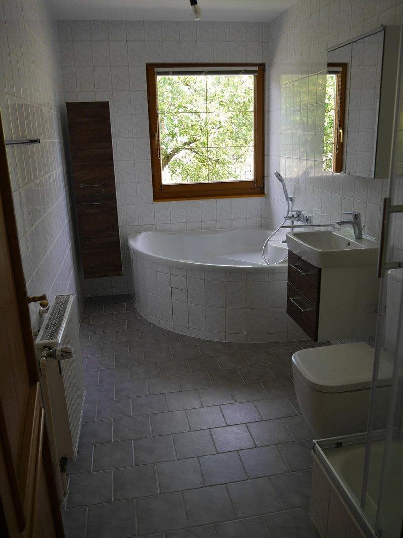 house to rent, 160 m², Bergstr. 15, Berg im Gau, Bavaria house to rent, 160 m², Bergstr. 15, Berg im Gau, Bavaria