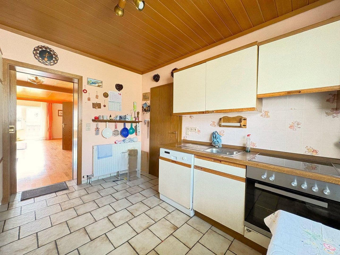 house for sale, 318 m², Aschaffenburger Str. 76-78, Babenhausen, Hesse house for sale, 318 m², Aschaffenburger Str. 76-78, Babenhausen, Hesse