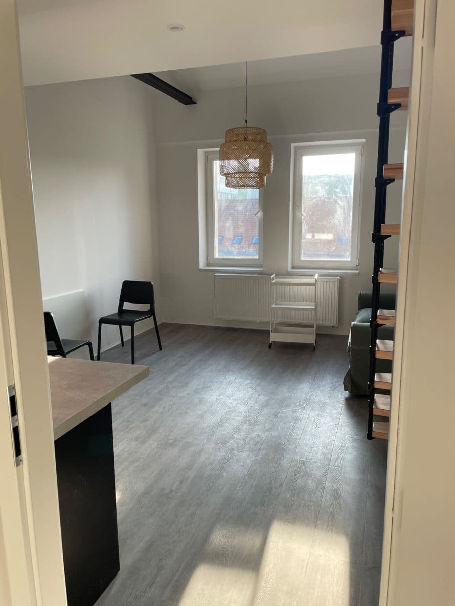 Studio flat to rent, 40 m², Štefánikova, Brno, Jihomoravský Region Studio flat to rent, 40 m², Štefánikova, Brno, Jihomoravský Region