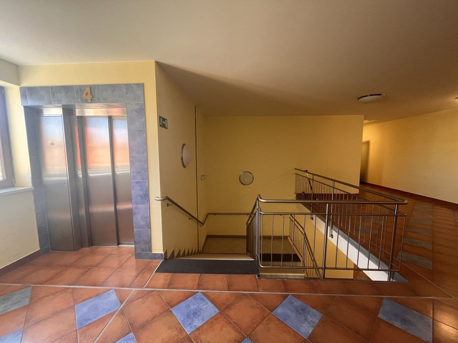 1 bedroom with open-plan kitchen flat to rent, 54 m², Ústavní, Prague, Prague 1 bedroom with open-plan kitchen flat to rent, 54 m², Ústavní, Prague, Prague