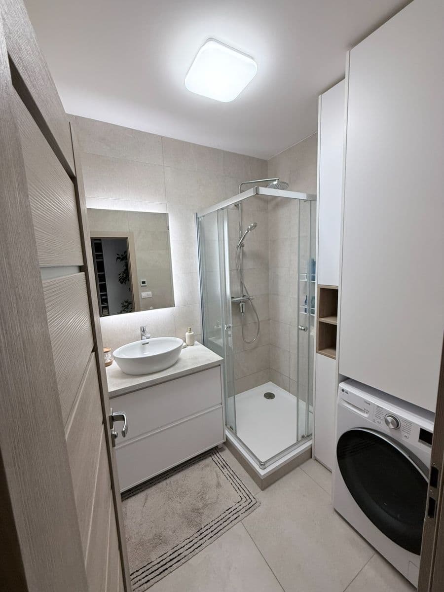 2 bedroom with open-plan kitchen flat to rent, 90 m², Jihlavská, Troubsko, Jihomoravský Region 2 bedroom with open-plan kitchen flat to rent, 90 m², Jihlavská, Troubsko, Jihomoravský Region