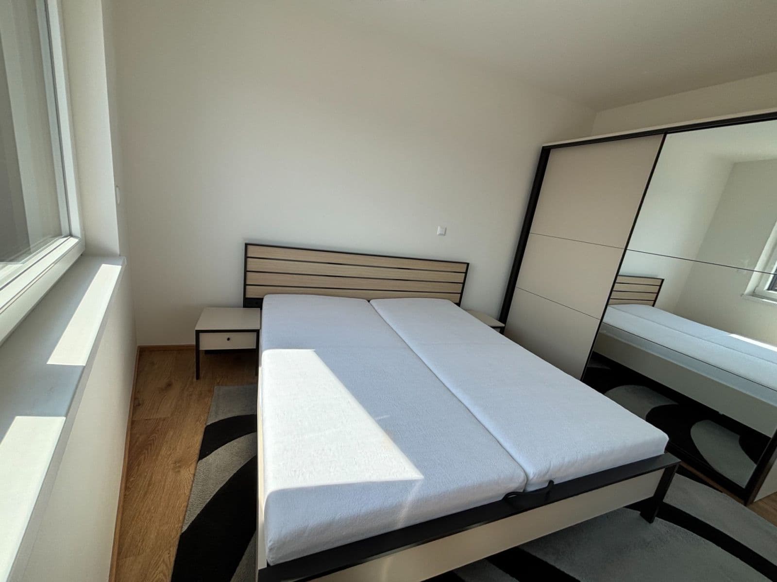 1 bedroom with open-plan kitchen flat to rent, 63 m², Pod Harfou, Prague, Prague 1 bedroom with open-plan kitchen flat to rent, 63 m², Pod Harfou, Prague, Prague