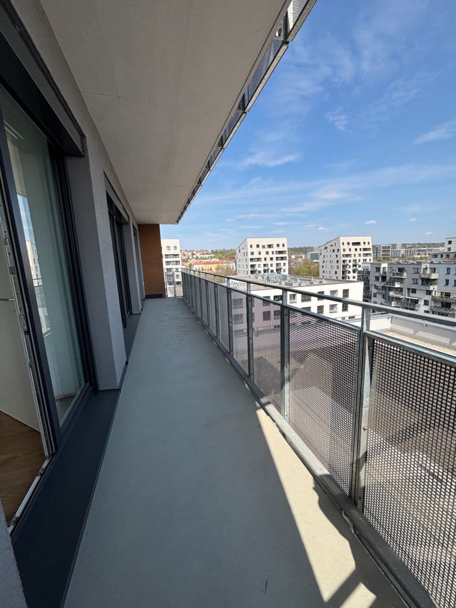 1 bedroom with open-plan kitchen flat to rent, 63 m², Pod Harfou, Prague, Prague 1 bedroom with open-plan kitchen flat to rent, 63 m², Pod Harfou, Prague, Prague