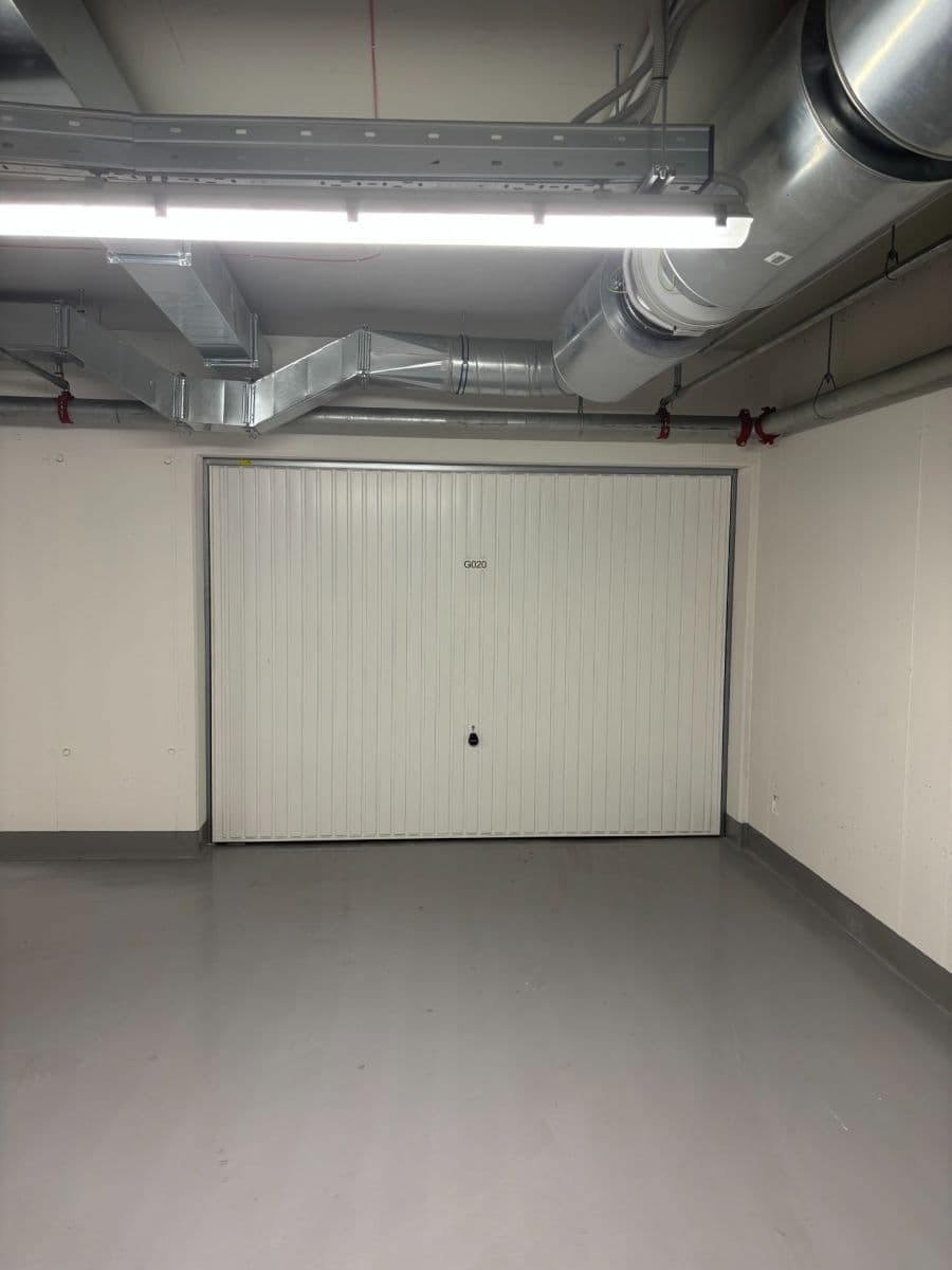 1 bedroom with open-plan kitchen flat to rent, 63 m², Pod Harfou, Prague, Prague 1 bedroom with open-plan kitchen flat to rent, 63 m², Pod Harfou, Prague, Prague