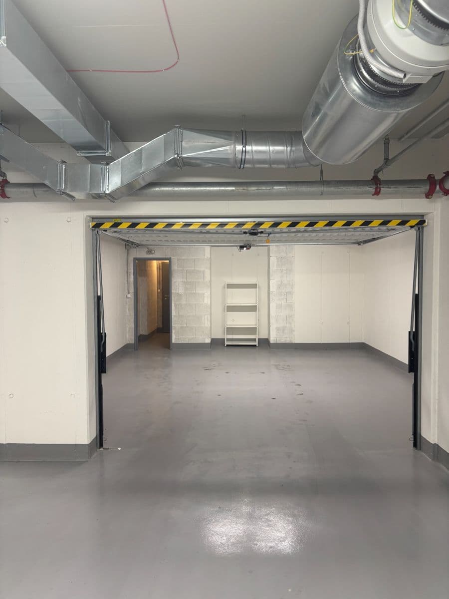 1 bedroom with open-plan kitchen flat to rent, 63 m², Pod Harfou, Prague, Prague 1 bedroom with open-plan kitchen flat to rent, 63 m², Pod Harfou, Prague, Prague