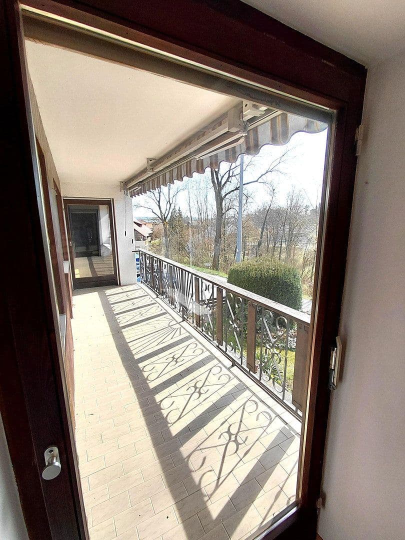 3 bedroom with open-plan kitchen flat to rent, 107 m², Essenbach, Bavaria 3 bedroom with open-plan kitchen flat to rent, 107 m², Essenbach, Bavaria