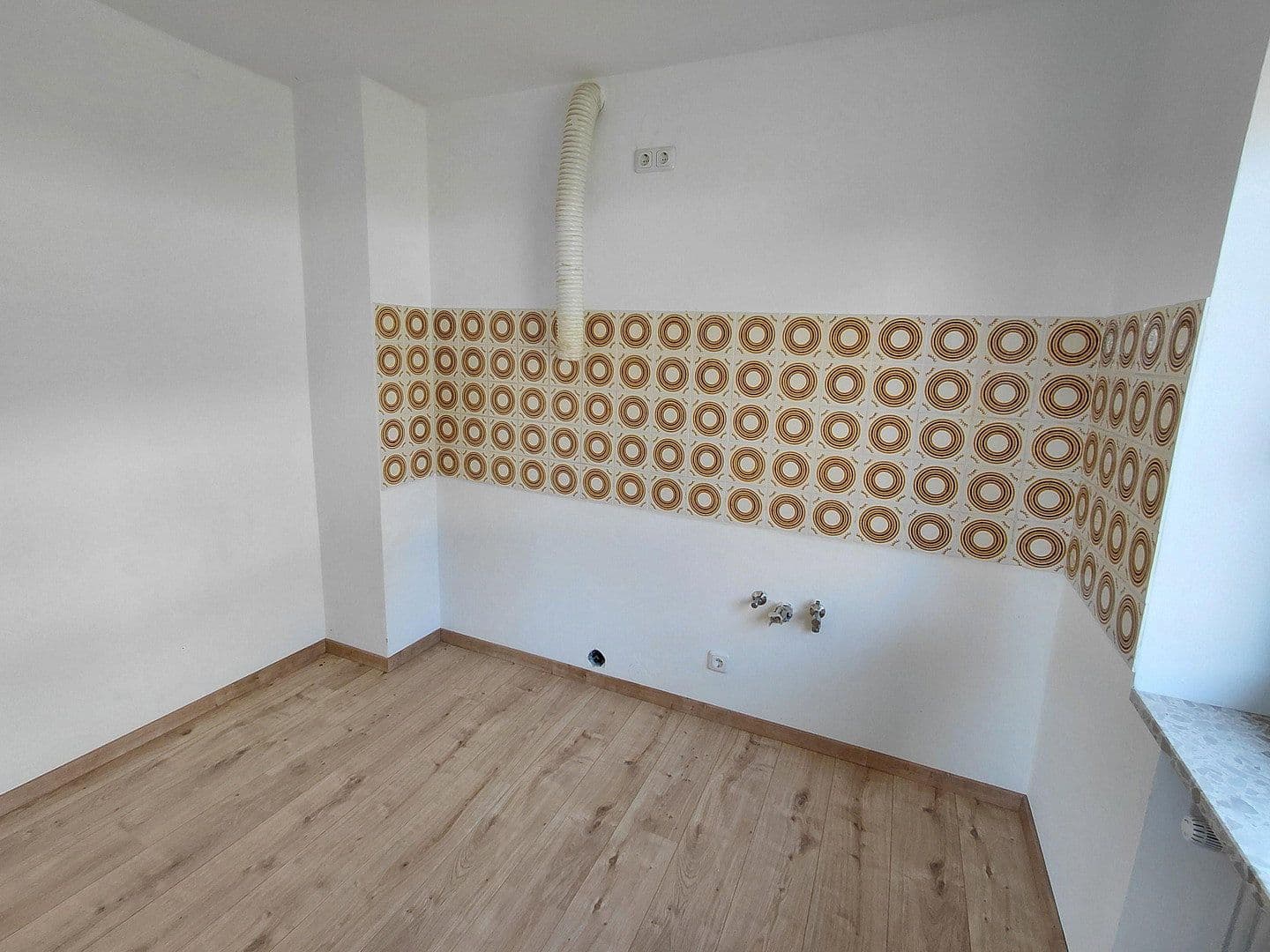 3 bedroom with open-plan kitchen flat to rent, 107 m², Essenbach, Bavaria 3 bedroom with open-plan kitchen flat to rent, 107 m², Essenbach, Bavaria