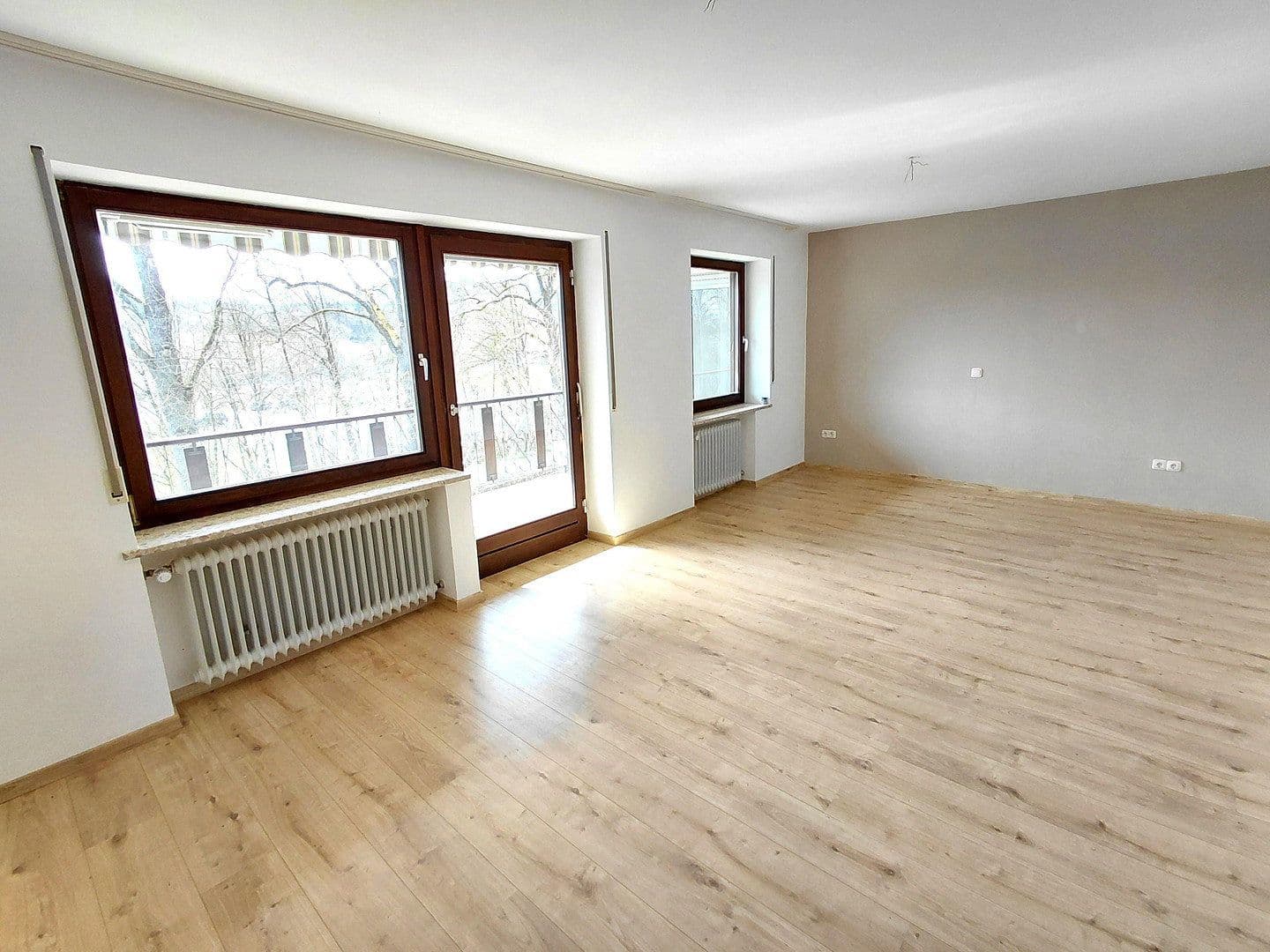 3 bedroom with open-plan kitchen flat to rent, 107 m², Essenbach, Bavaria 3 bedroom with open-plan kitchen flat to rent, 107 m², Essenbach, Bavaria