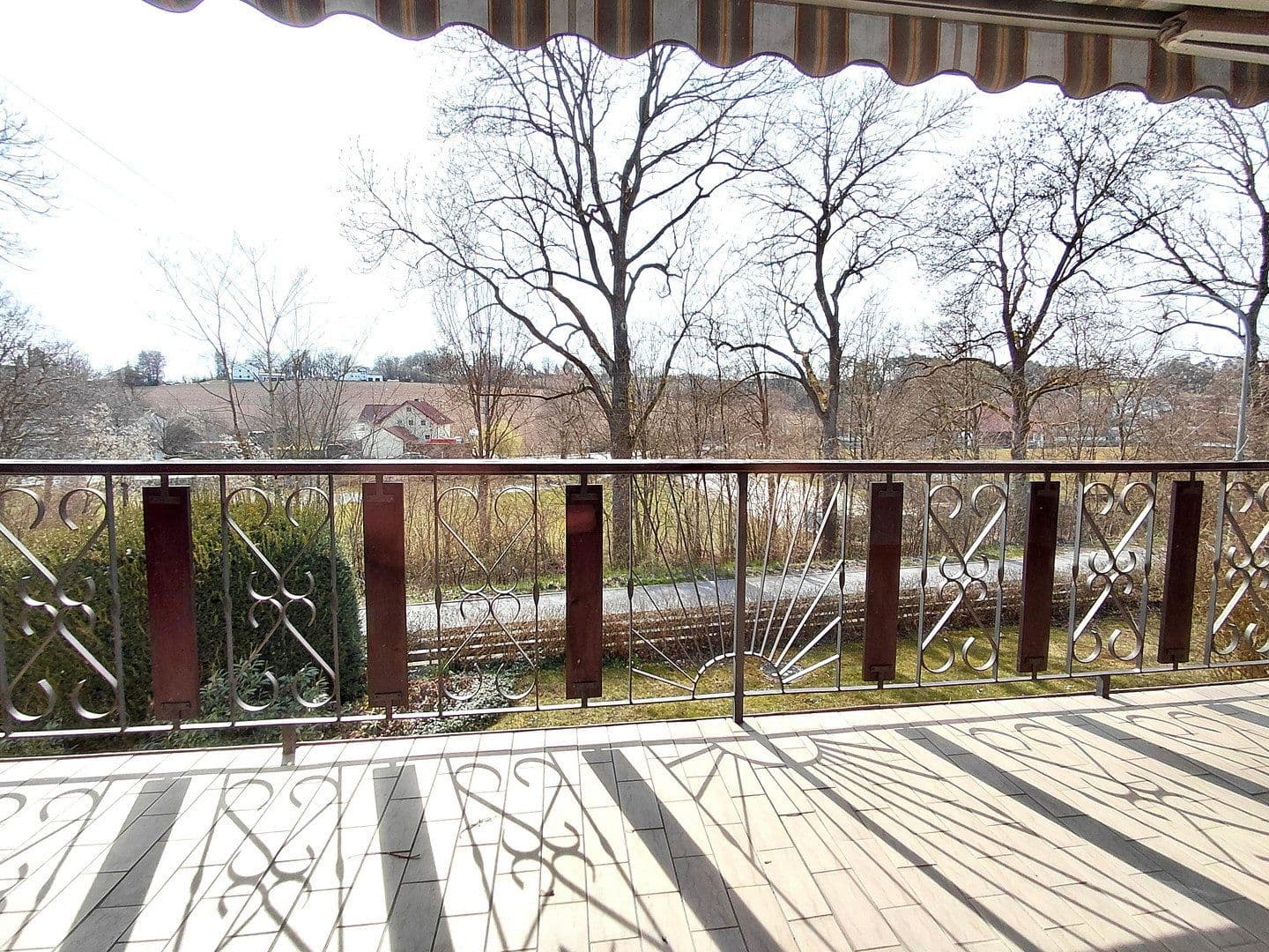 3 bedroom with open-plan kitchen flat to rent, 107 m², Essenbach, Bavaria 3 bedroom with open-plan kitchen flat to rent, 107 m², Essenbach, Bavaria