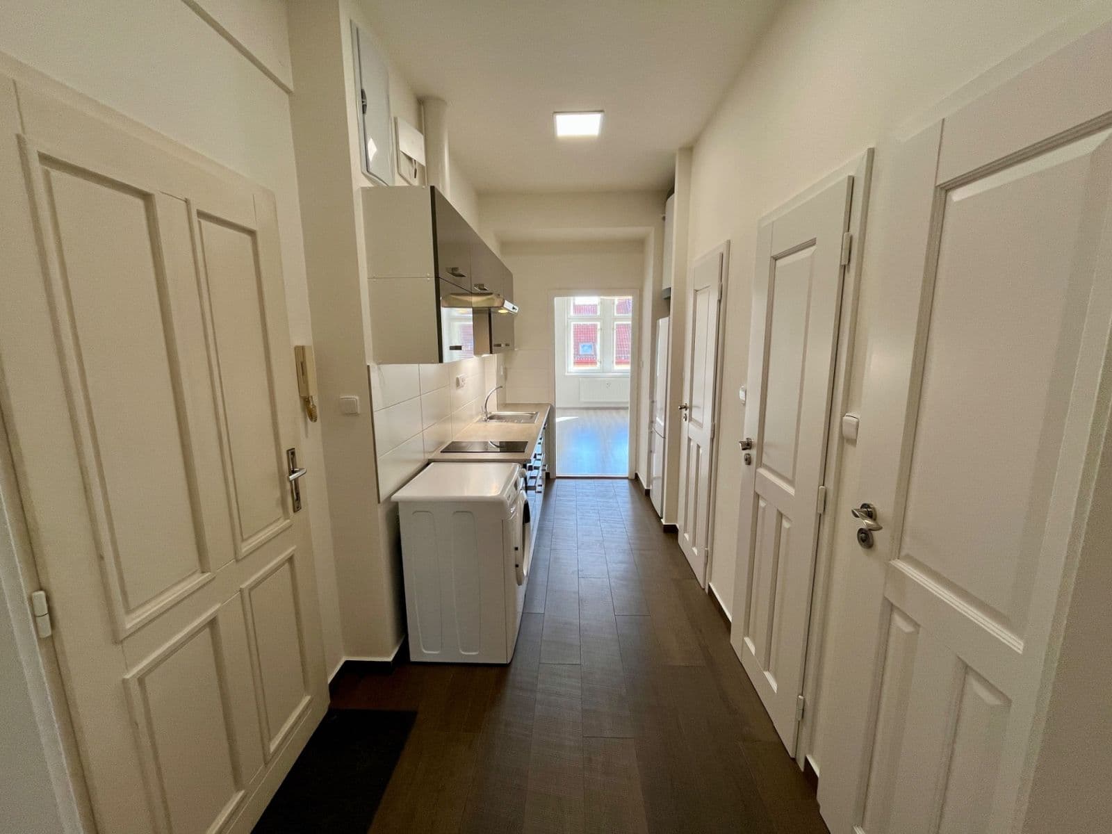 1 bedroom with open-plan kitchen flat to rent, 55 m², Kamenická, Prague, Prague 1 bedroom with open-plan kitchen flat to rent, 55 m², Kamenická, Prague, Prague