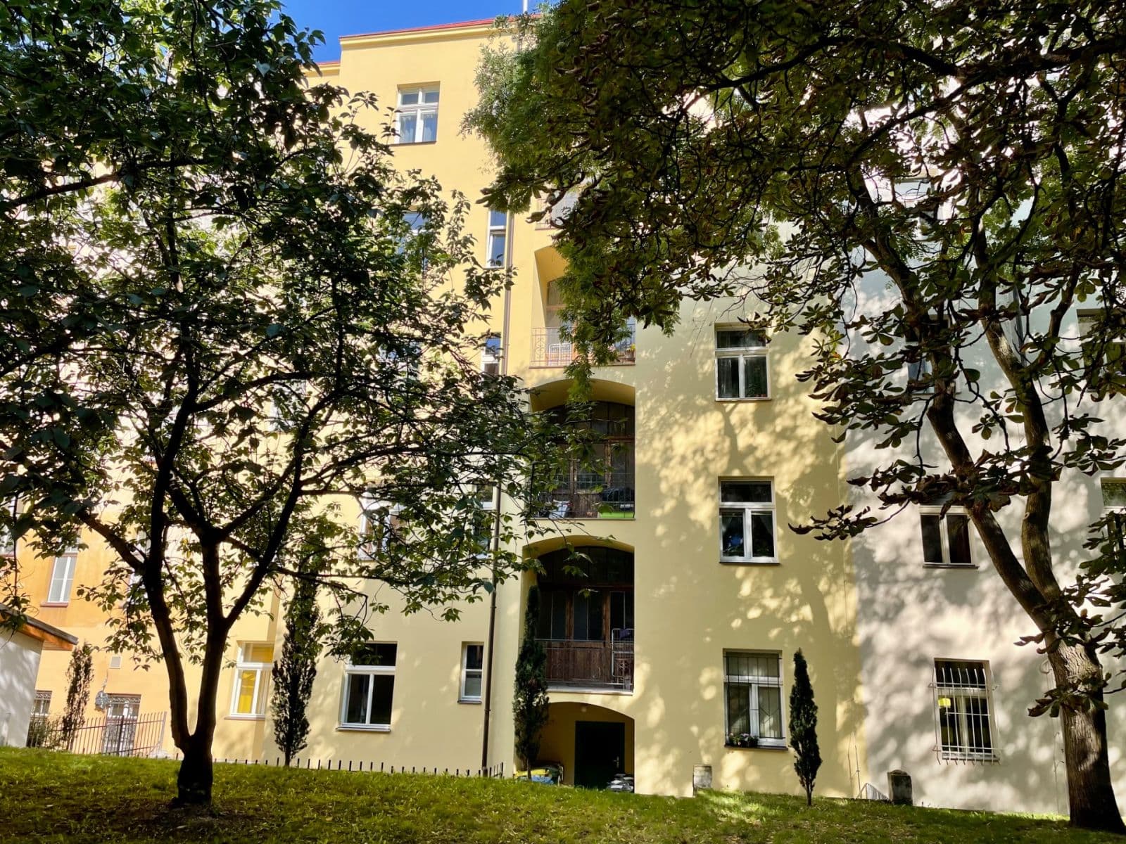 1 bedroom with open-plan kitchen flat to rent, 55 m², Kamenická, Prague, Prague 1 bedroom with open-plan kitchen flat to rent, 55 m², Kamenická, Prague, Prague