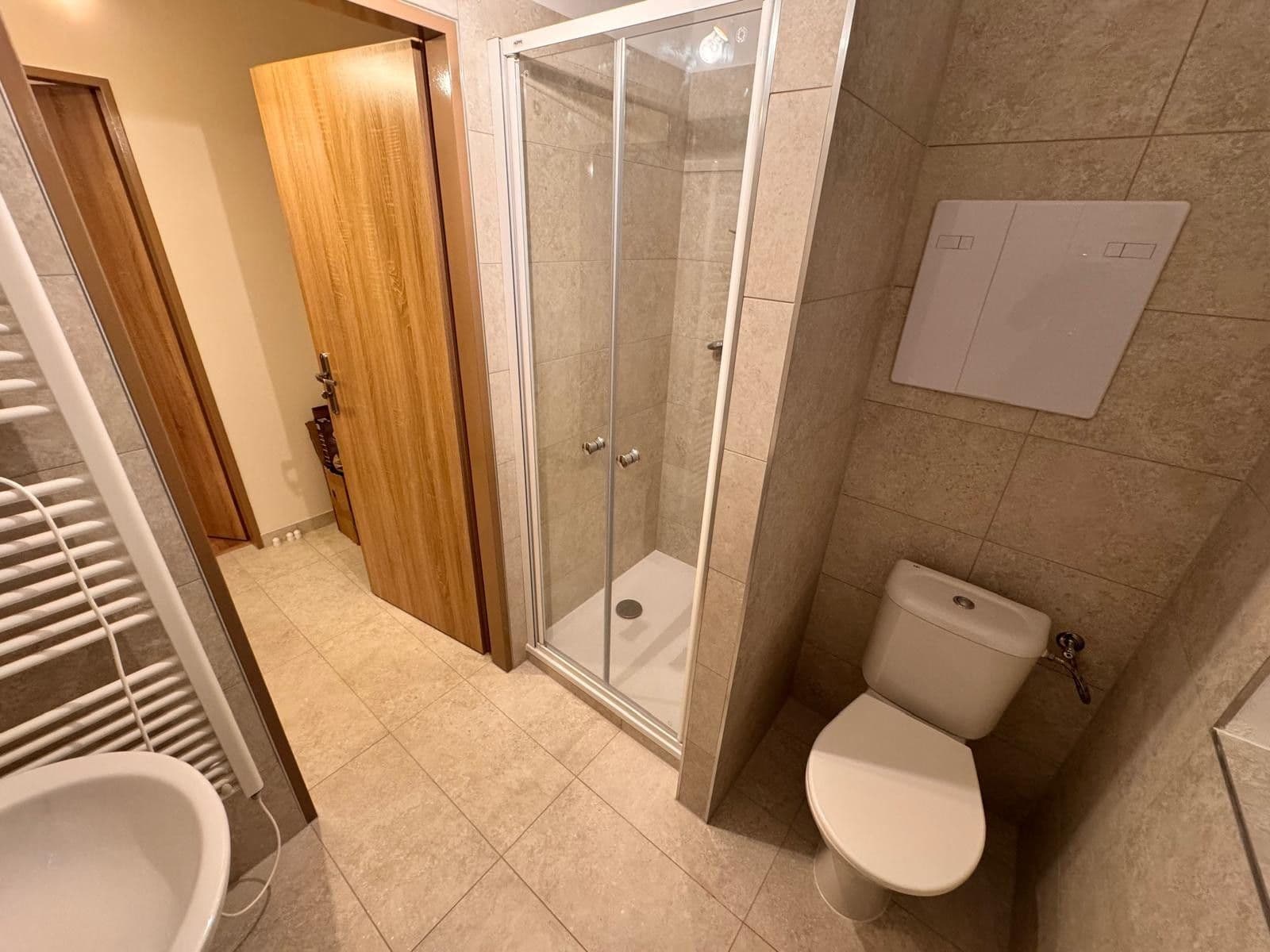 1 bedroom with open-plan kitchen flat to rent, 44 m², Malátova, Městec Králové, Středočeský Region 1 bedroom with open-plan kitchen flat to rent, 44 m², Malátova, Městec Králové, Středočeský Region