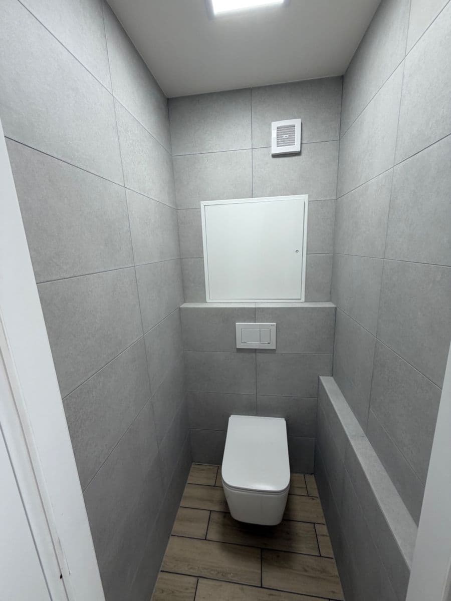 1 bedroom with open-plan kitchen flat to rent, 43 m², Váňova, Kladno, Středočeský Region 1 bedroom with open-plan kitchen flat to rent, 43 m², Váňova, Kladno, Středočeský Region