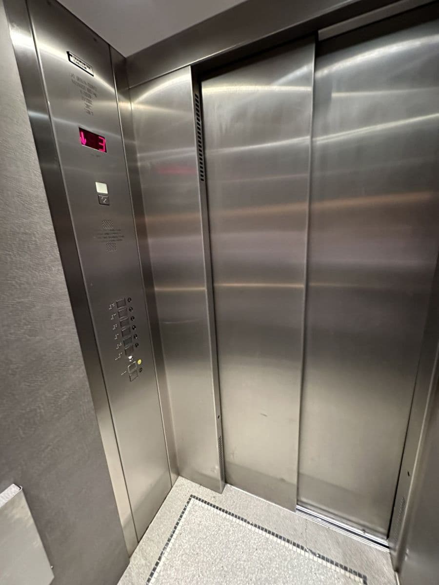 1 bedroom with open-plan kitchen flat to rent, 65 m², Podvinný mlýn, Prague, Prague 1 bedroom with open-plan kitchen flat to rent, 65 m², Podvinný mlýn, Prague, Prague