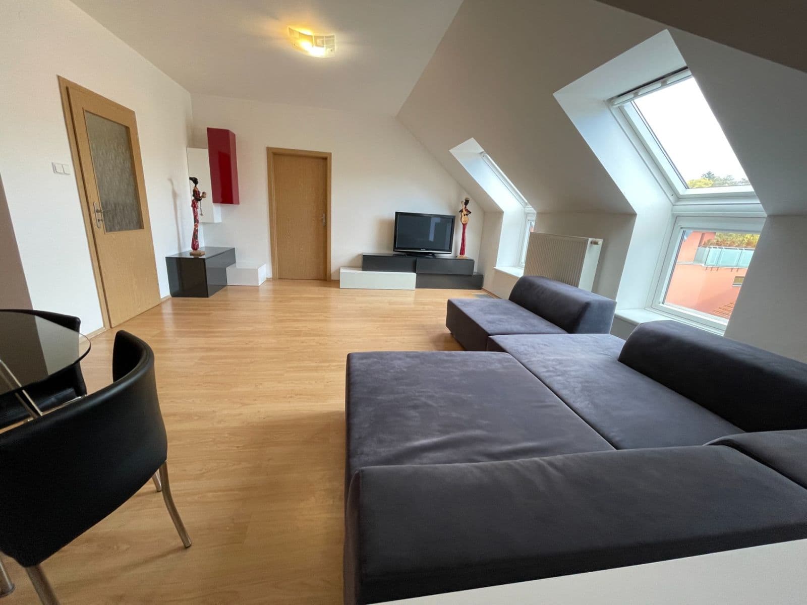 1 bedroom with open-plan kitchen flat to rent, 62 m², Na Lávce, Prague, Prague 1 bedroom with open-plan kitchen flat to rent, 62 m², Na Lávce, Prague, Prague