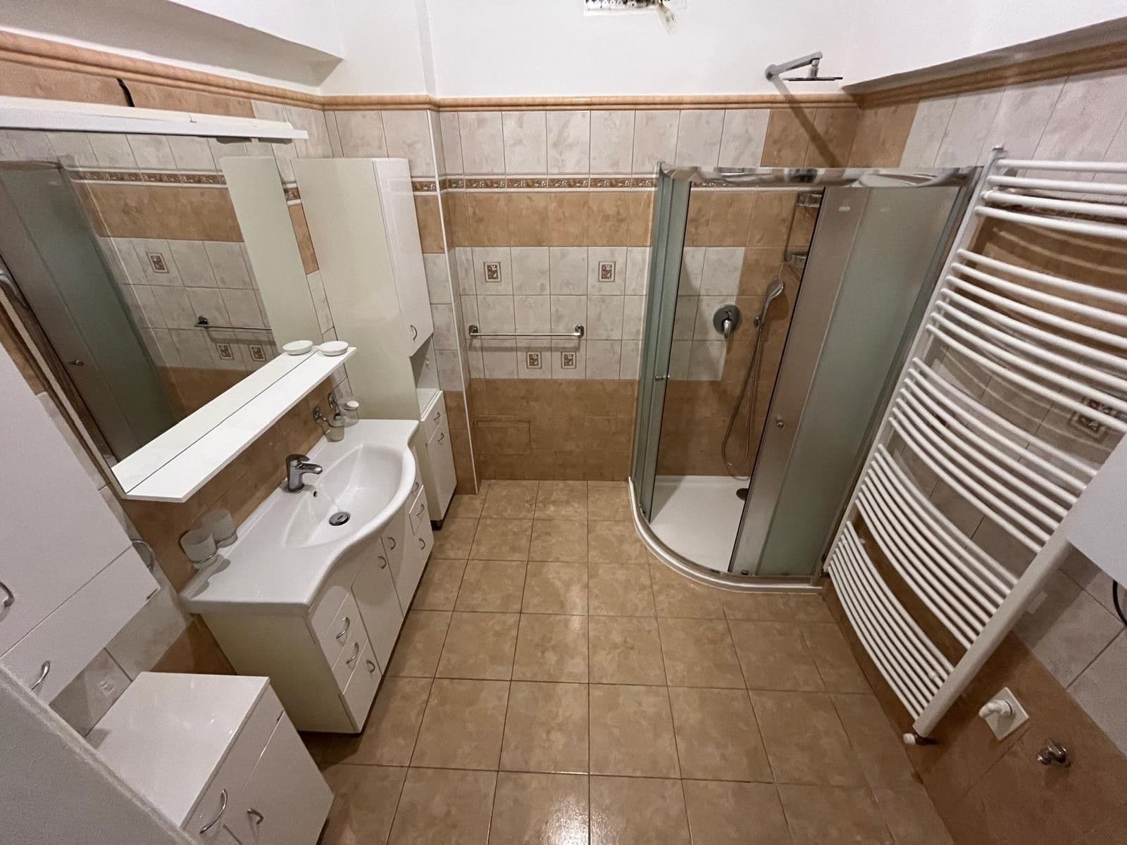 4 bedroom flat to rent, 120 m², Náplavní, Prague, Prague 4 bedroom flat to rent, 120 m², Náplavní, Prague, Prague