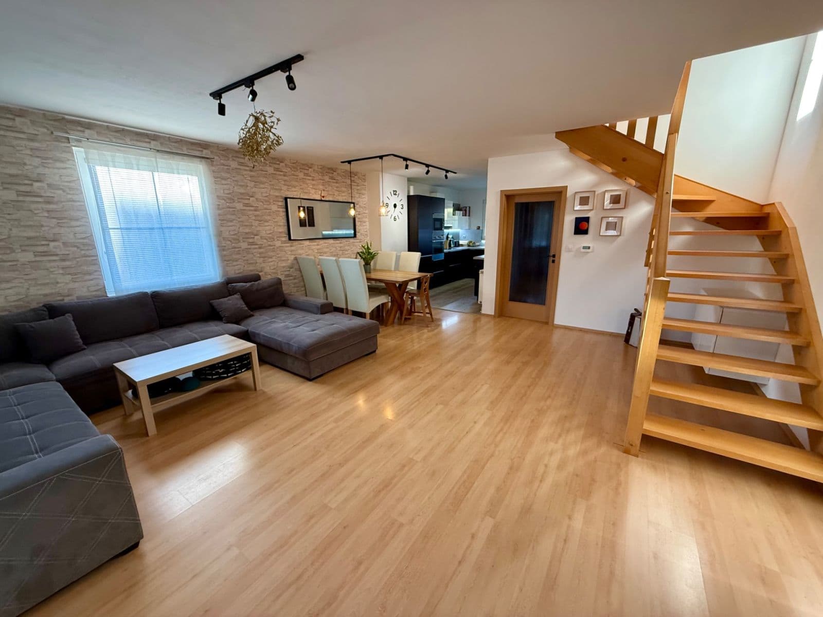 house to rent, 160 m², Západní, Bradlec, Středočeský Region house to rent, 160 m², Západní, Bradlec, Středočeský Region