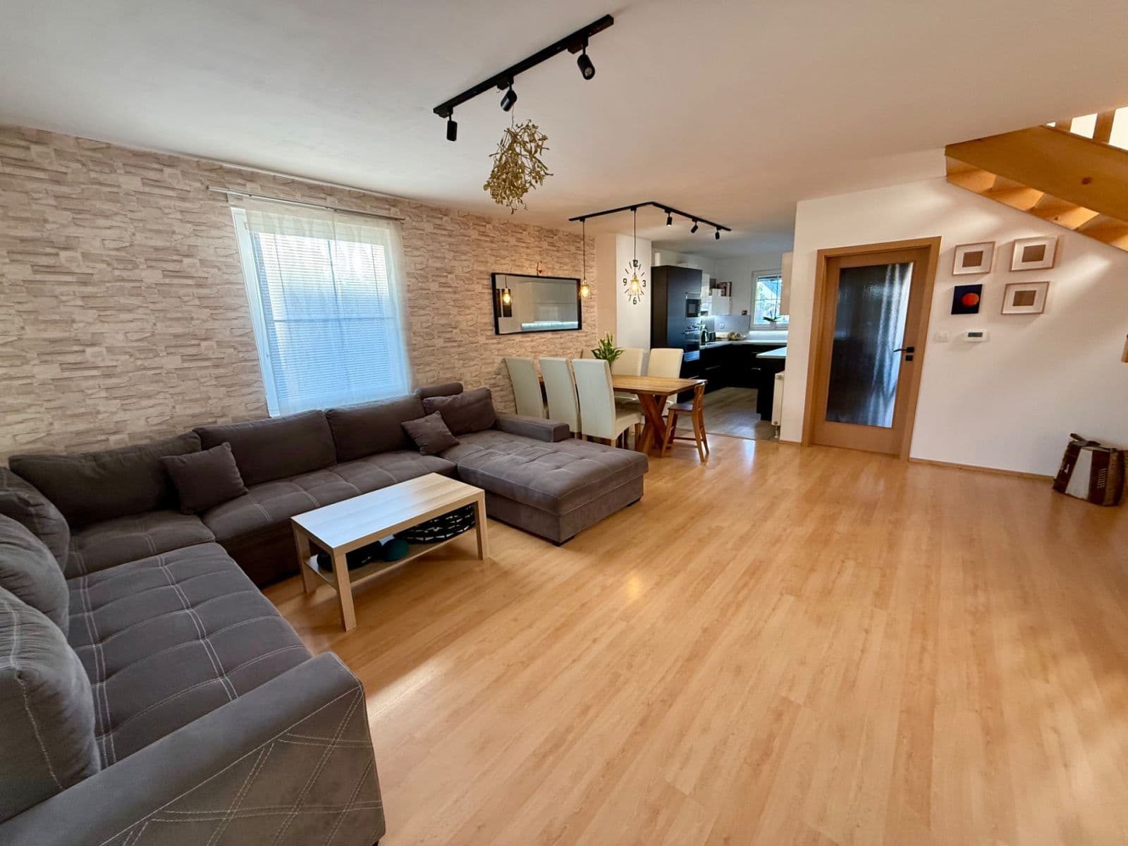 house to rent, 160 m², Západní, Bradlec, Středočeský Region house to rent, 160 m², Západní, Bradlec, Středočeský Region