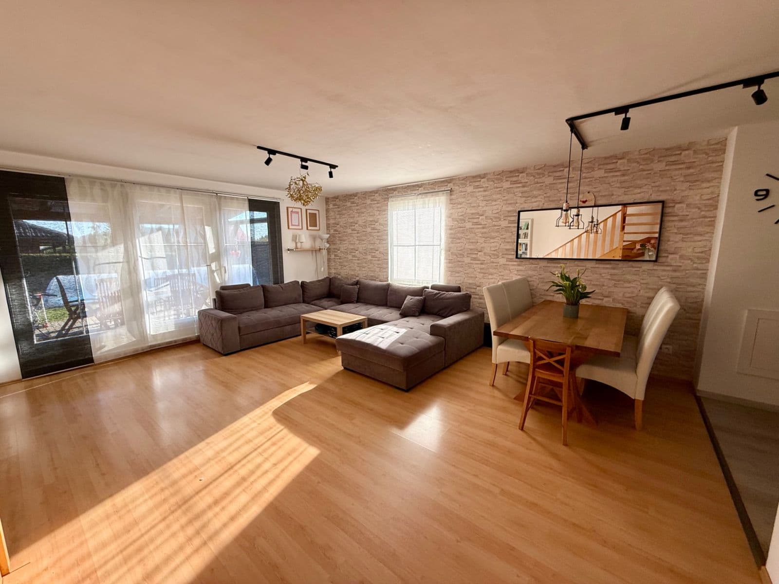 house to rent, 160 m², Západní, Bradlec, Středočeský Region house to rent, 160 m², Západní, Bradlec, Středočeský Region