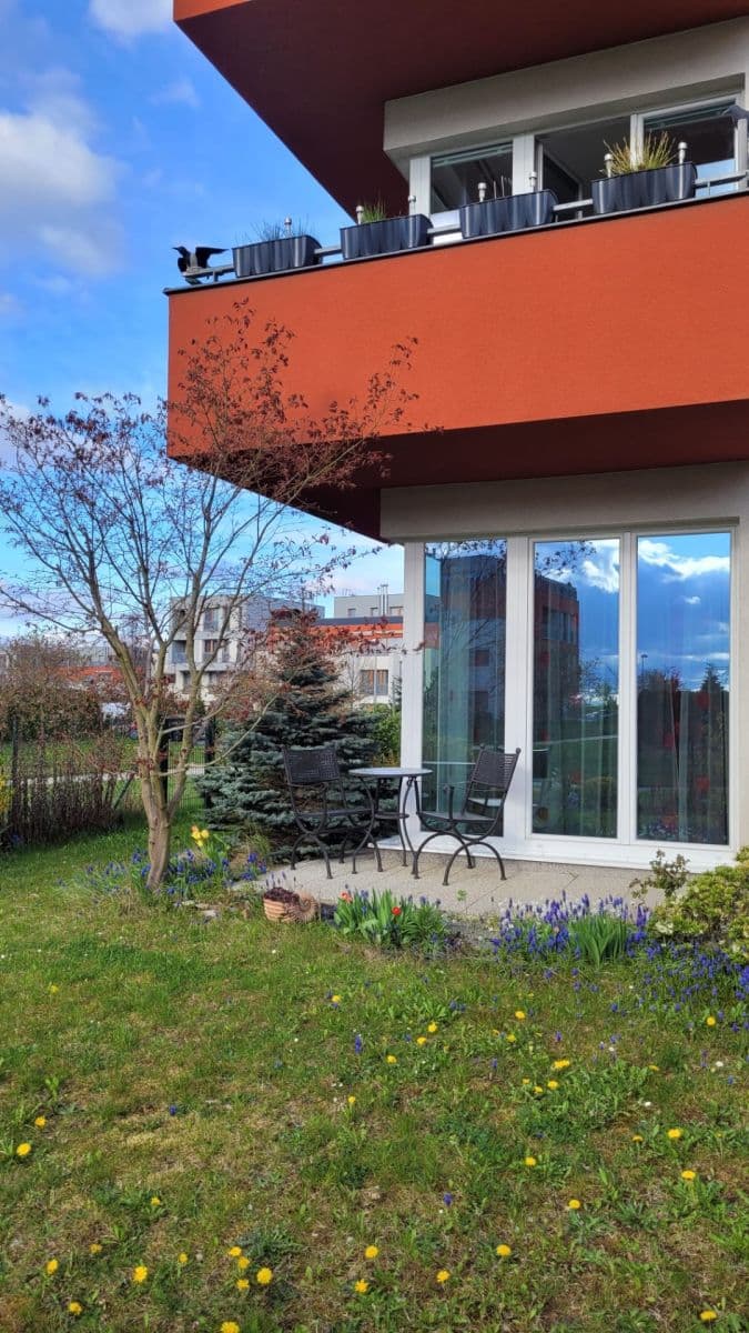 1 bedroom with open-plan kitchen flat to rent, 63 m², Penízovková, Prague, Prague 1 bedroom with open-plan kitchen flat to rent, 63 m², Penízovková, Prague, Prague