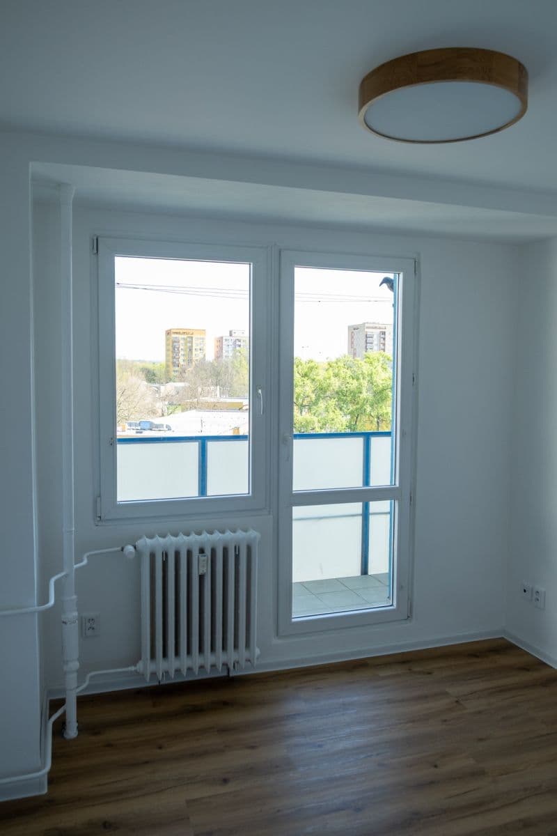 1 bedroom with open-plan kitchen flat to rent, 36 m², Gen. Hrušky, Ostrava, Moravskoslezský Region 1 bedroom with open-plan kitchen flat to rent, 36 m², Gen. Hrušky, Ostrava, Moravskoslezský Region